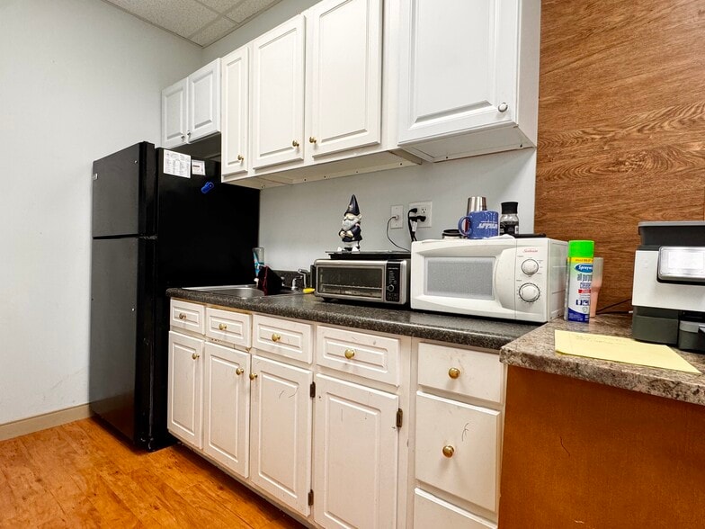 More Photos Of 8707 S Seminole Trl, Ruckersville Freestanding For Sale