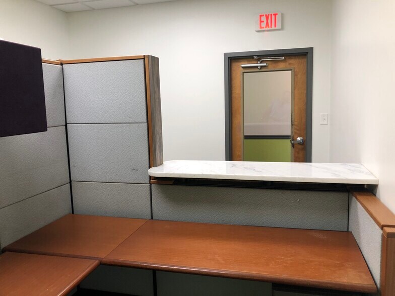 More Photos Of 1384 Remount Rd, Charleston Manufacturing For Lease