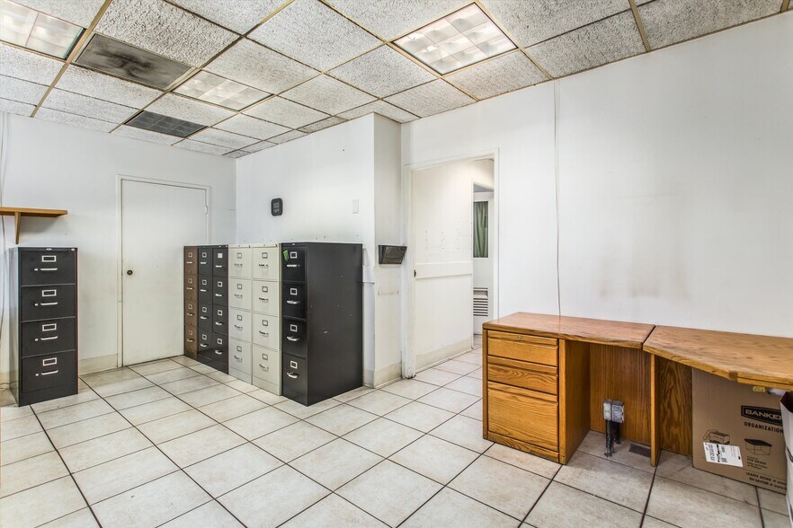 More Photos Of 358 N 6th St, Colton Warehouse For Sale