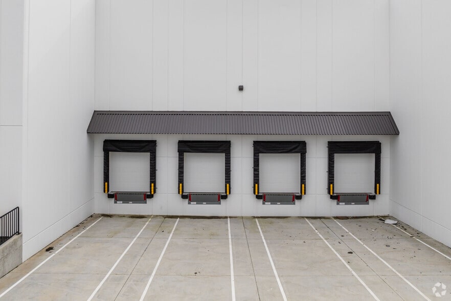 More Photos Of 19146 32 Av, Surrey Warehouse For Sale