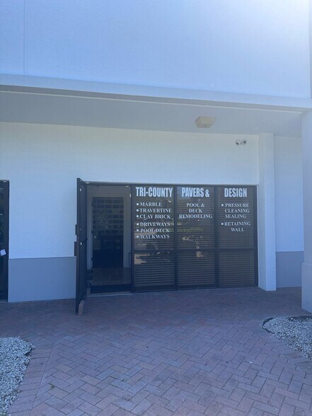 More Photos Of 3300 S Congress Ave, Boynton Beach Showroom For Lease