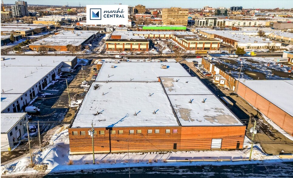 More Photos Of 600-650 Boul Lebeau, Montréal Warehouse For Lease