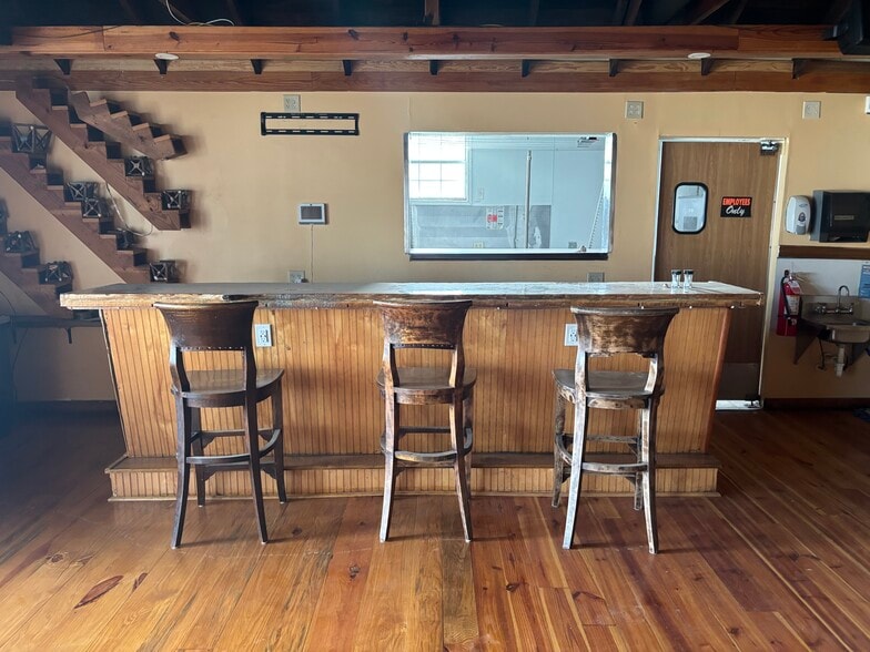 More Photos Of 3313 Meeting Street Rd, North Charleston Restaurant For Sale