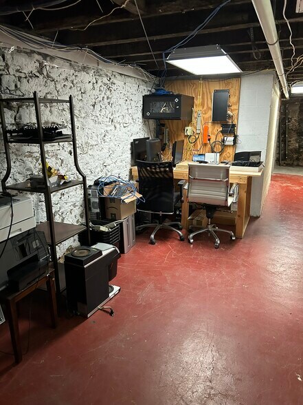 More Photos Of 62 Public Sq, Salem Storefront Retail Office For Sale