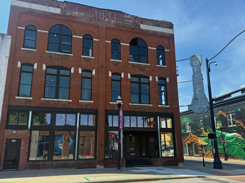 More Photos Of 320 W Walnut St, Springfield Apartments For Lease