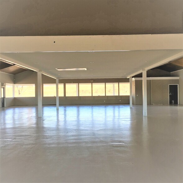 More Photos Of 5101 Montero Way, Petaluma Storefront For Lease