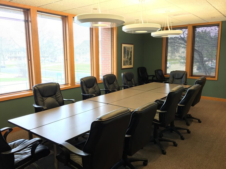 More Photos Of 434 S Yellowstone Dr, Madison Office For Lease