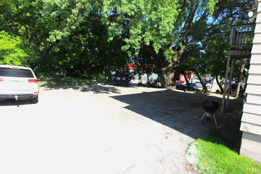 More Photos Of 1757 Main St, Green Bay Storefront Retail Office For Sale