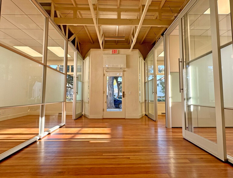 More Photos Of 915 De La Vina St, Santa Barbara Loft Creative Space For Lease