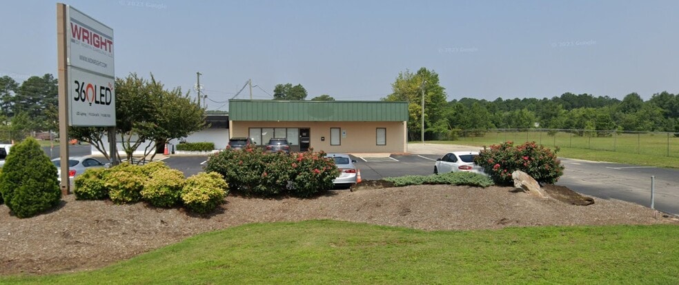 Primary Photo Of 2978 Gillespie St, Fayetteville Flex For Lease