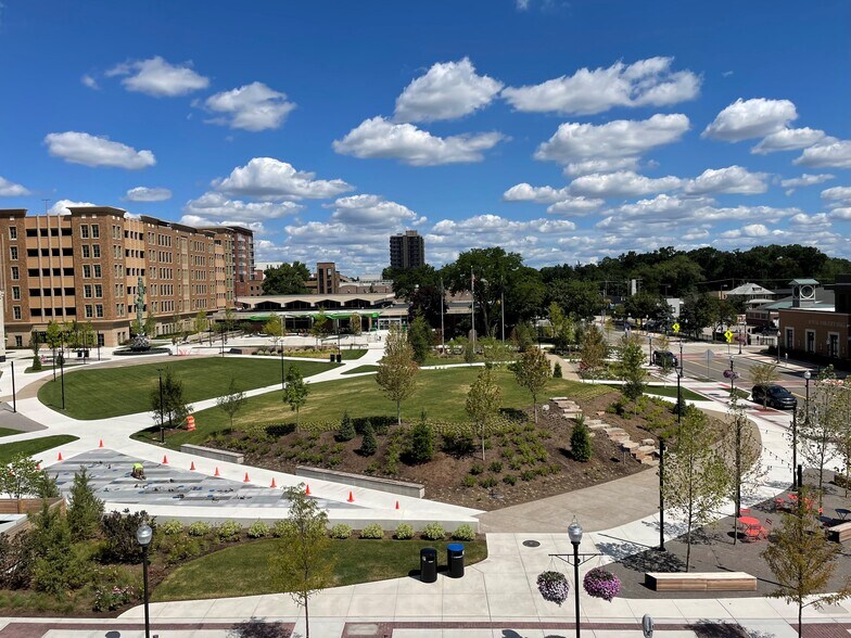 More Photos Of 210-212 E 3rd St, Royal Oak Office For Lease