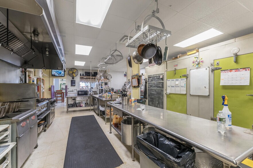 More Photos Of 615 3rd Ave, Alpha Freestanding For Sale