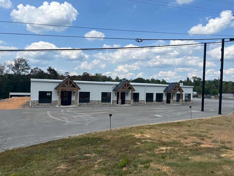 More Photos Of 3870 AL-69, Cullman Storefront For Lease