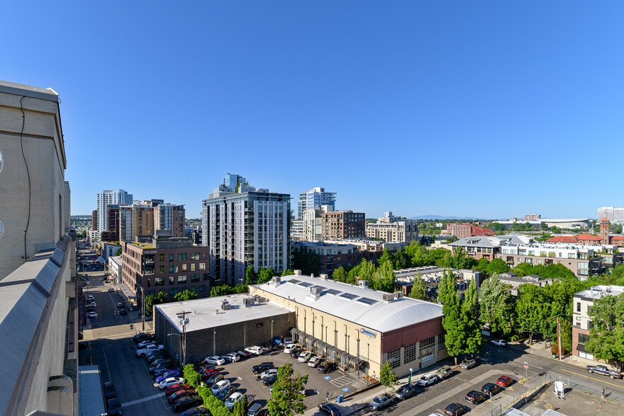 More Photos Of 1314 NW Irving St, Portland Apartments For Sale
