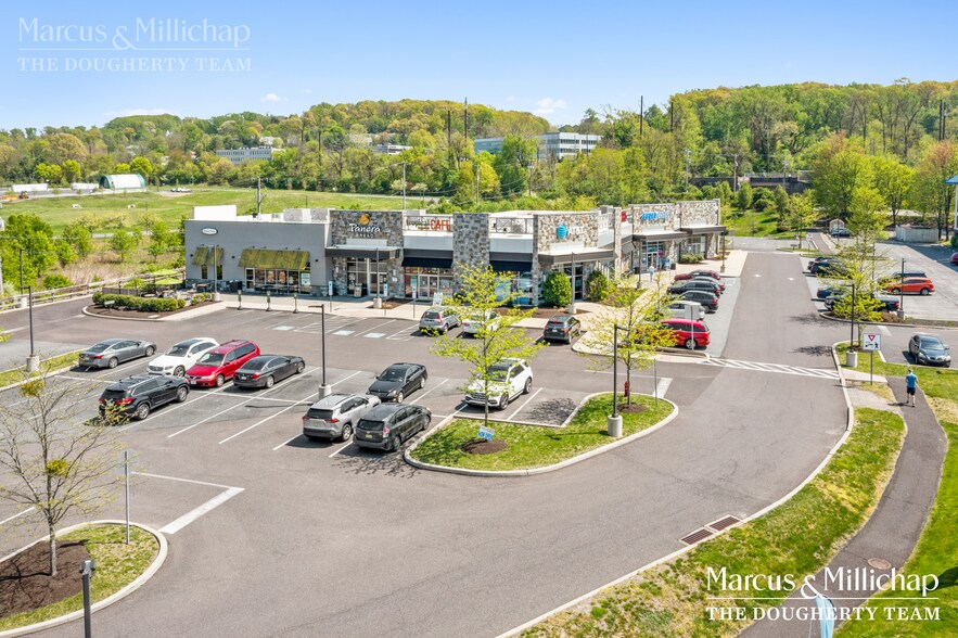 More Photos Of 5 Morehall Rd, Malvern Freestanding For Lease