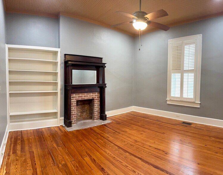 More Photos Of 115 Vista Cir, Macon-Bibb Office For Sale