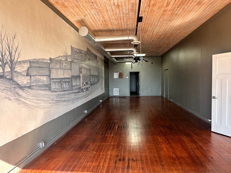More Photos Of 1484 Washington St, Clarkesville General Retail For Sale
