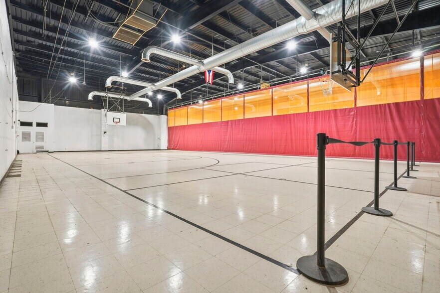 More Photos Of 2600 25th St, Canton Specialty For Sale