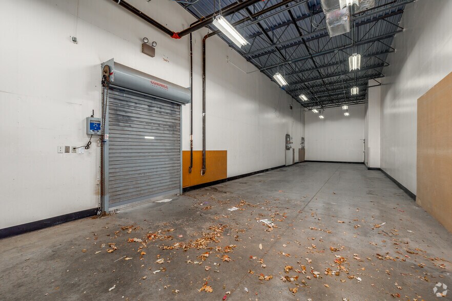 More Photos Of 1555 S Broadway, Wichita Drugstore For Sale