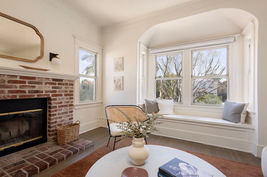 More Photos Of 1053 Hudson ave, Los Angeles Apartments For Sale