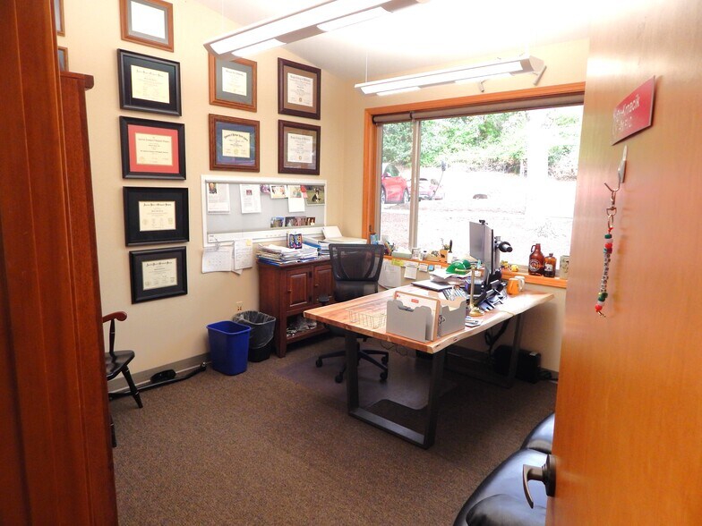 More Photos Of 277 Medical Loop, Roseburg Medical For Lease