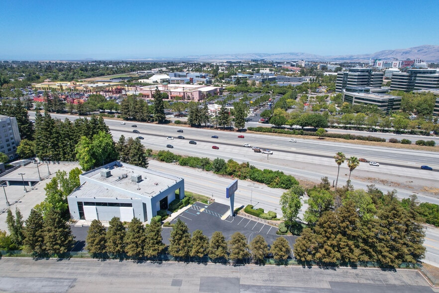 More Photos Of 3000 Lakeside Dr, Santa Clara Office For Lease