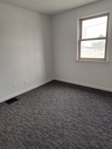 More Photos Of 28855 Van Dyke Ave, Warren Storefront Retail Office For Lease