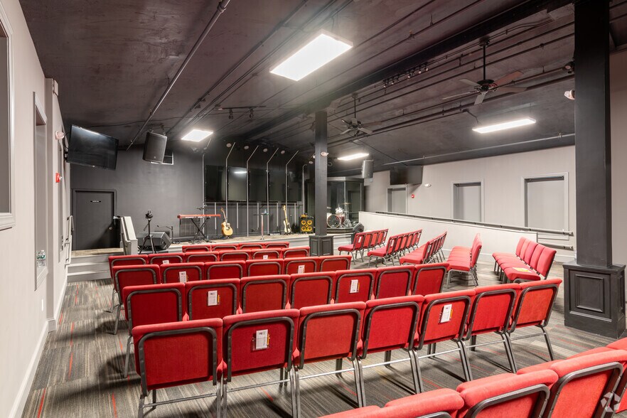 More Photos Of 59 Apsley St, Hudson Loft Creative Space For Lease