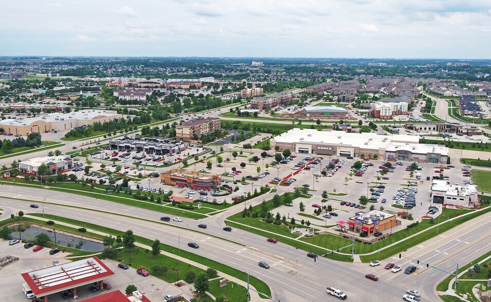 More Photos Of 490 S 68th St, West Des Moines Restaurant For Lease