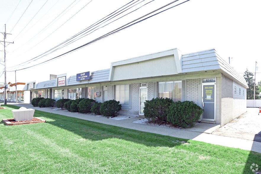 More Photos Of 8242-8276 E 12 Mile Rd, Warren Storefront For Sale