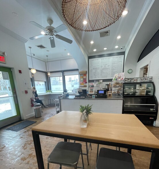 More Photos Of 12 Atlantic Ave, Marblehead Storefront For Sale