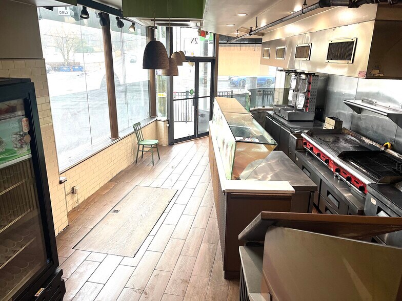 More Photos Of 2-16 N Central Ave, Hartsdale Storefront For Lease