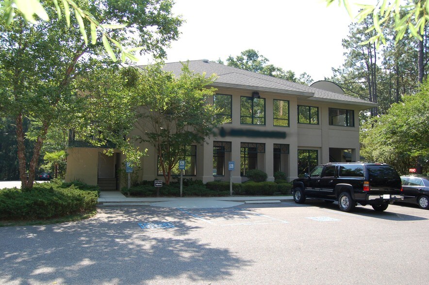 More Photos Of 5 Dunmore Ct, Hilton Head Office Residential For Sale
