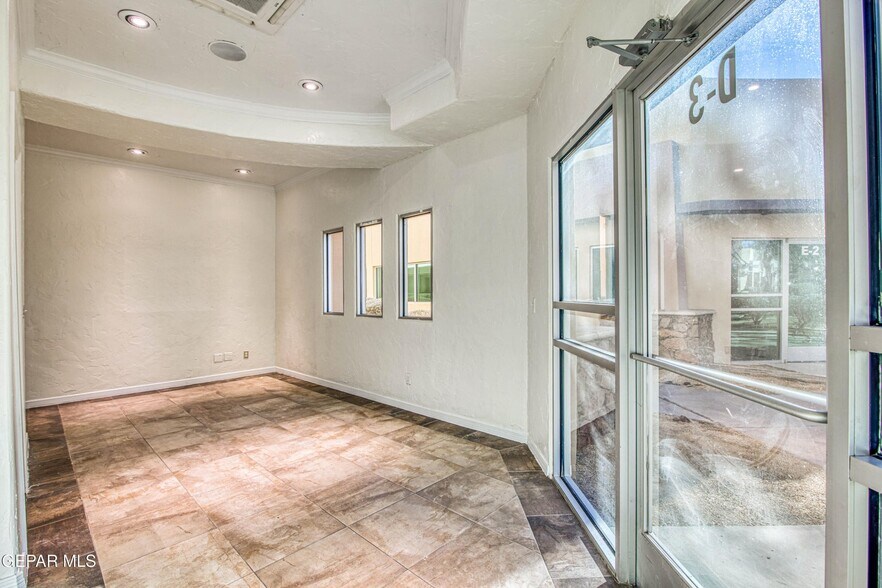 More Photos Of 550 S Mesa Hills Dr, El Paso Medical For Lease