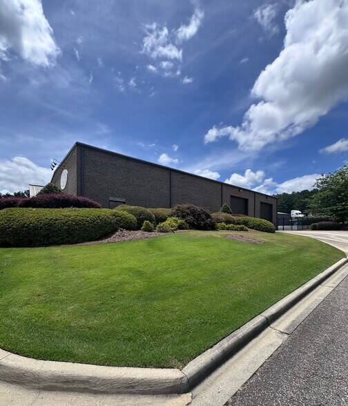 More Photos Of 2355 US Highway 78, Moody Flex For Lease