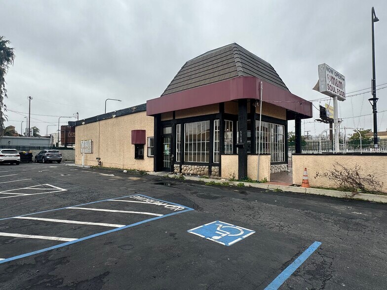 More Photos Of 5960 Crenshaw Blvd, Los Angeles Fast Food For Lease