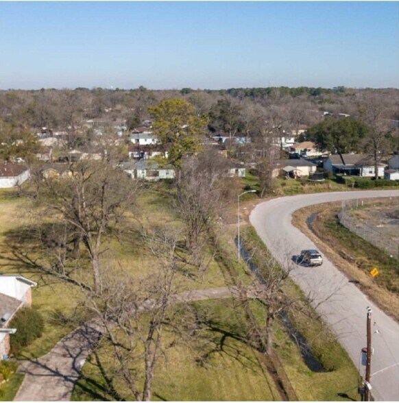 More Photos Of 7635 Ley Rd, Houston Freestanding For Sale