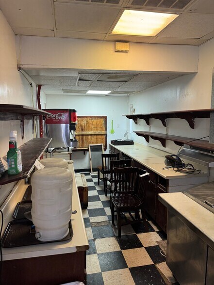 More Photos Of 1136 E Villa Maria Rd, Bryan General Retail For Lease