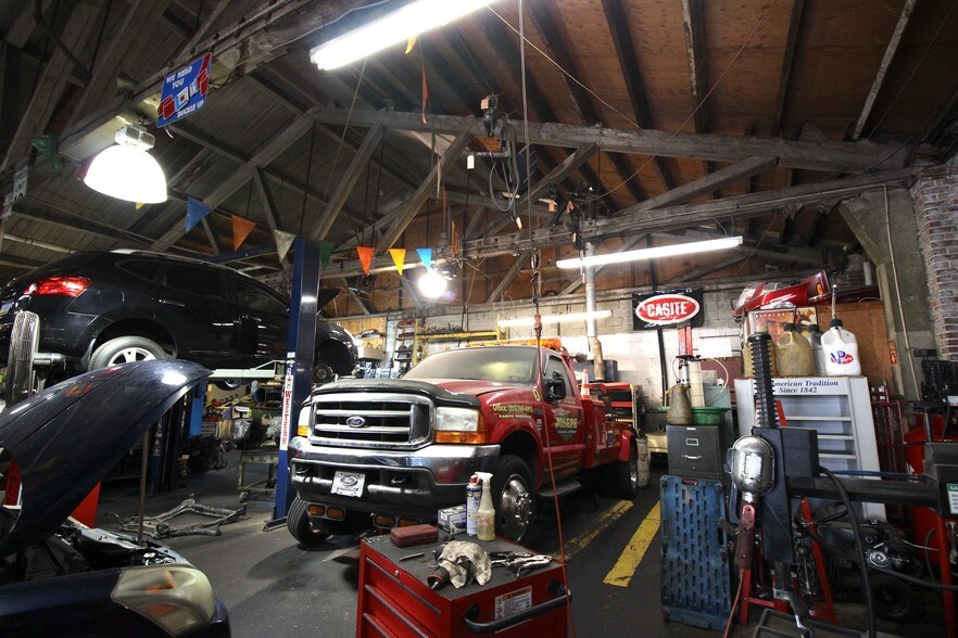 More Photos Of 2108-2112 N 6th St, Philadelphia Auto Repair For Sale