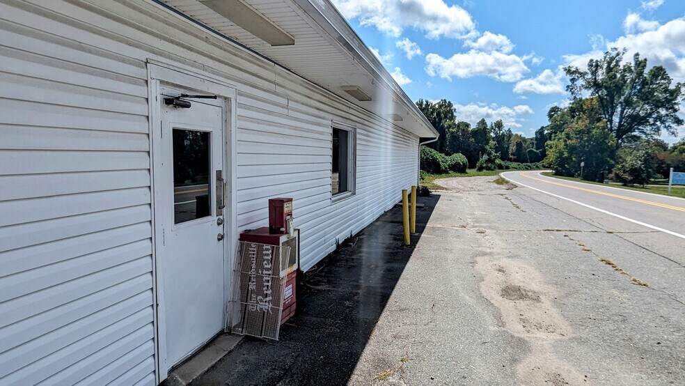 More Photos Of 9537 US Highway 29 Business, Ruffin General Retail For Sale