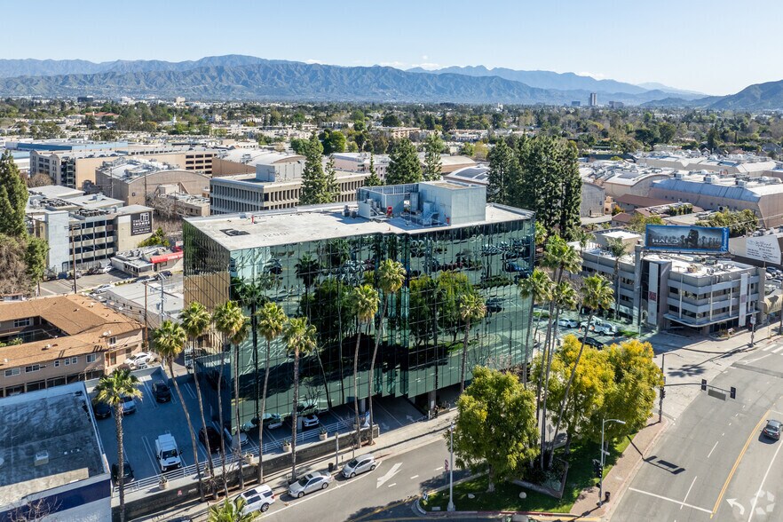 More Photos Of 12001 Ventura Pl, Studio City Office For Lease
