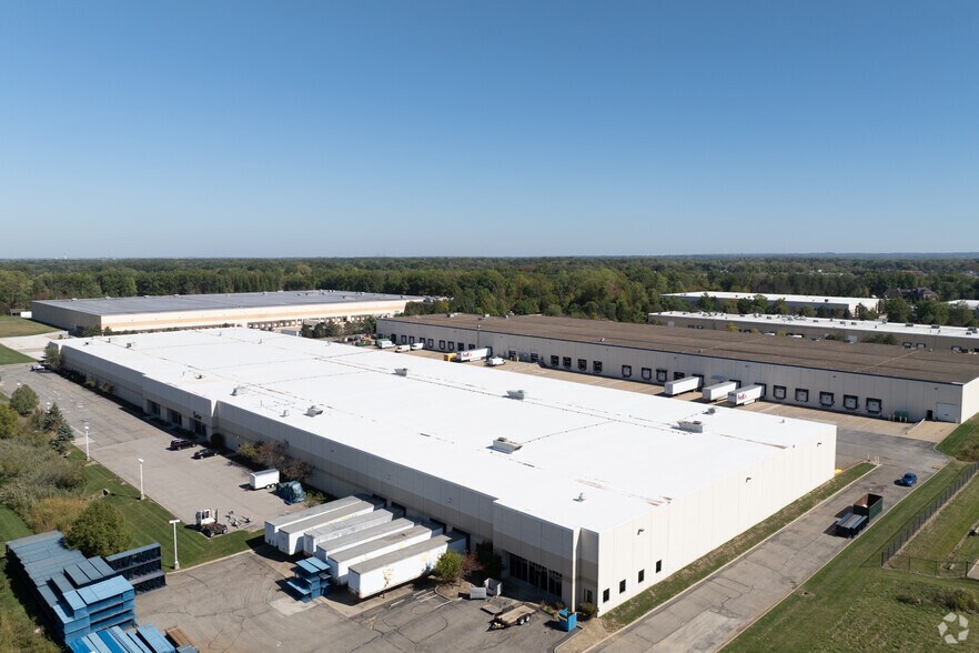 More Photos Of 12850 Darice Pky, Strongsville Warehouse For Lease