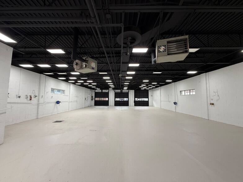 More Photos Of 54 W Barber Ave, Woodbury Warehouse For Sale