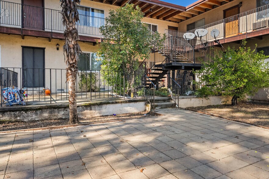 More Photos Of 4584 S Terrace Ave, Lakeport Apartments For Sale