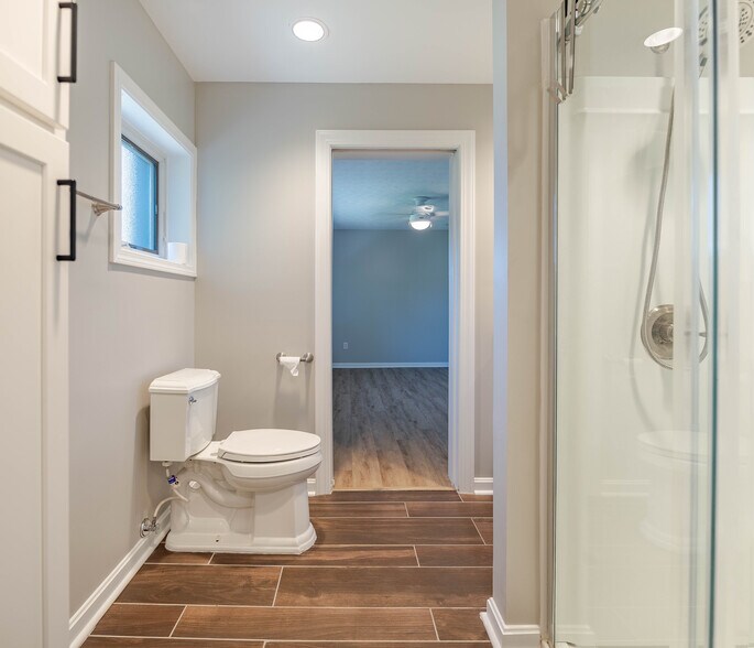 More Photos Of 204 Killen Rd, Memphis Flex For Sale