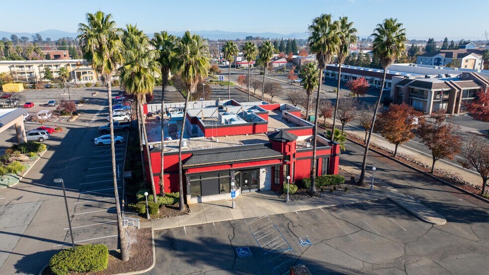 More Photos Of 1987 Hilltop Dr, Redding General Retail For Lease