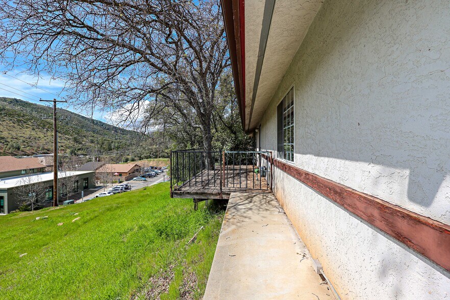 More Photos Of 5320 State Highway 49, Mariposa Office Residential For Sale