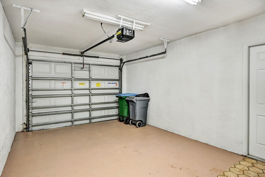 More Photos Of 4707 SW 8th Pl, Cape Coral Apartments For Sale