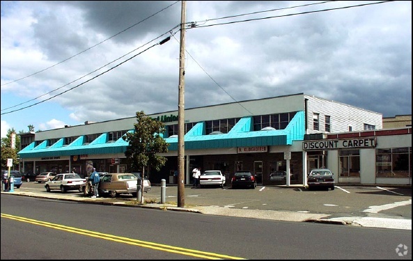 Primary Photo Of 49 Easton Rd, Willow Grove General Retail For Lease