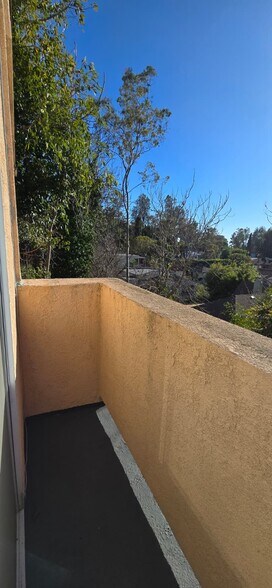 More Photos Of 2305 Glendale Blvd, Los Angeles Apartments For Sale
